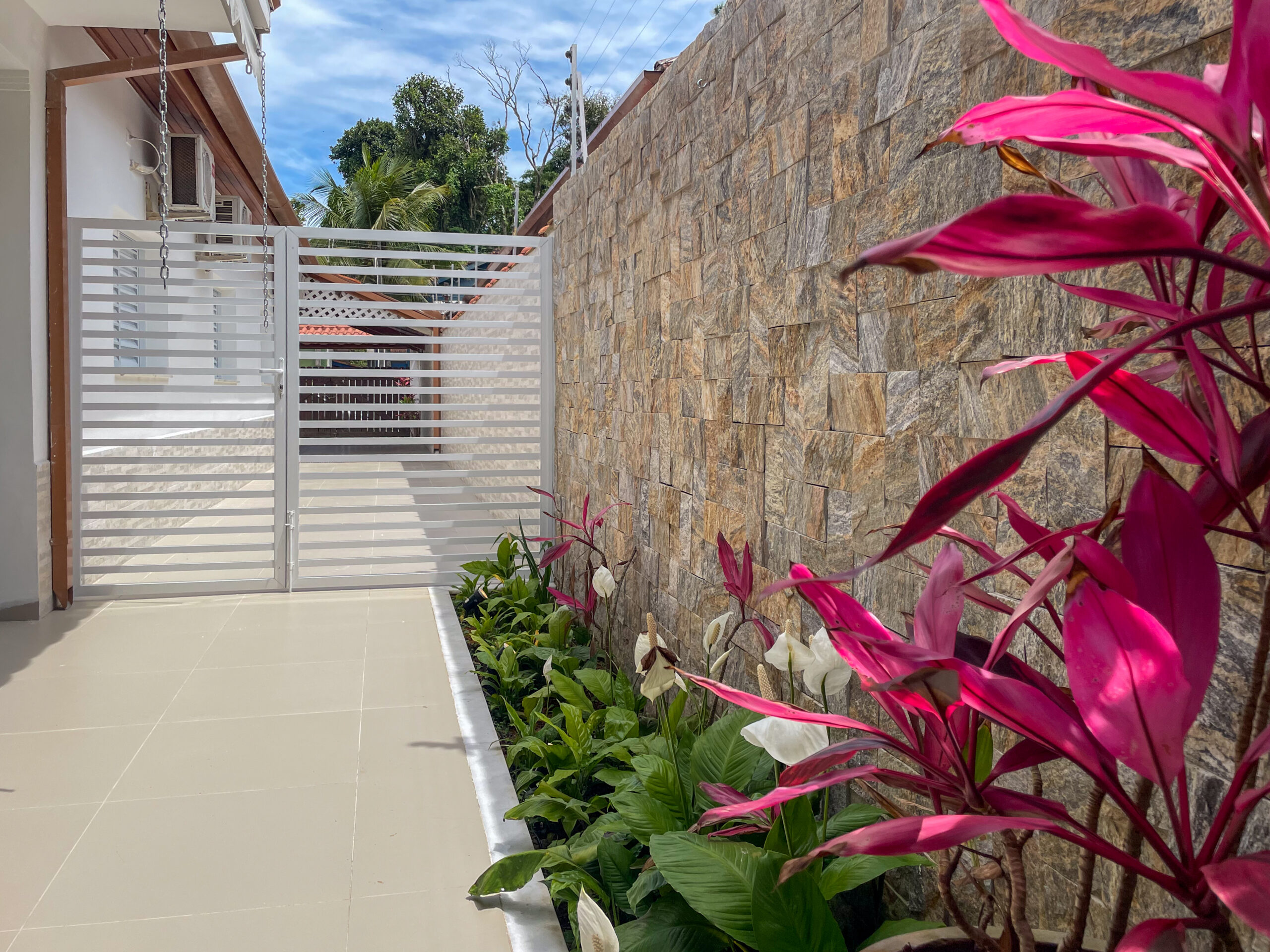 20251103_155401408_iOS