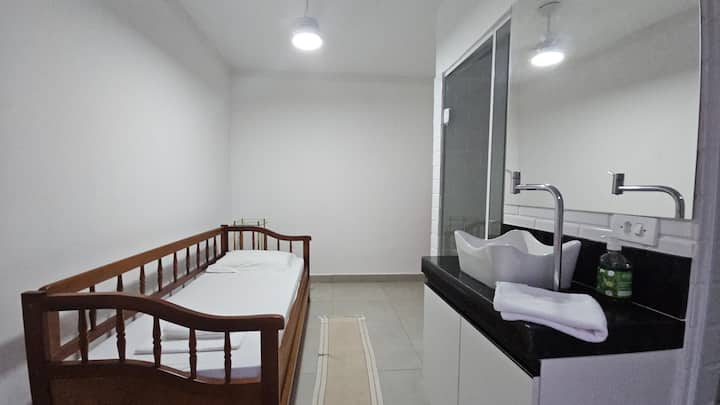 8a72ff26-9c54-4d25-a709-020e2ad61153