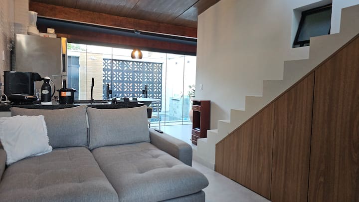 a8b3eddd-06c6-4632-a448-e407e72b5083