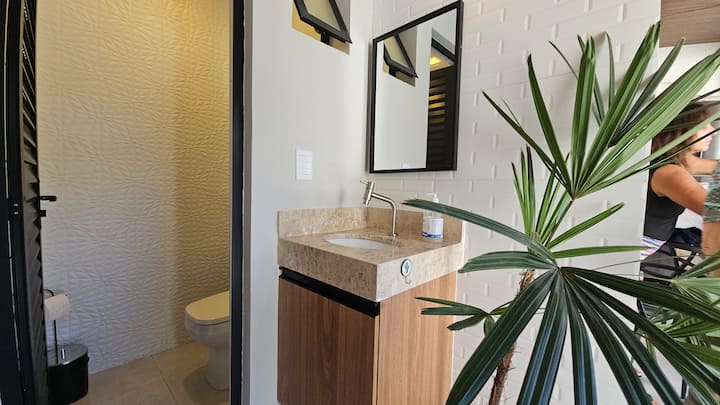 c7258000-c7c1-46e1-a638-ee12124ce040