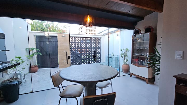 ca2d5744-d9af-489b-93ec-c64995168063