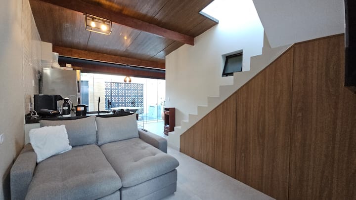 d81a5fdc-4ac1-4d53-ae29-d21bb3a58195