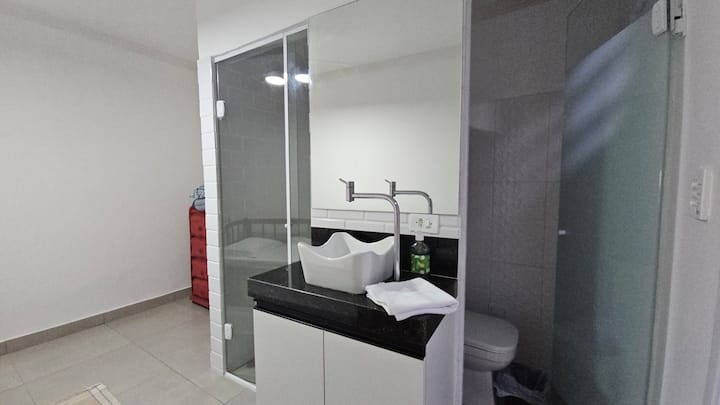 f32809c9-5746-46a3-99cd-89ef55051a4a